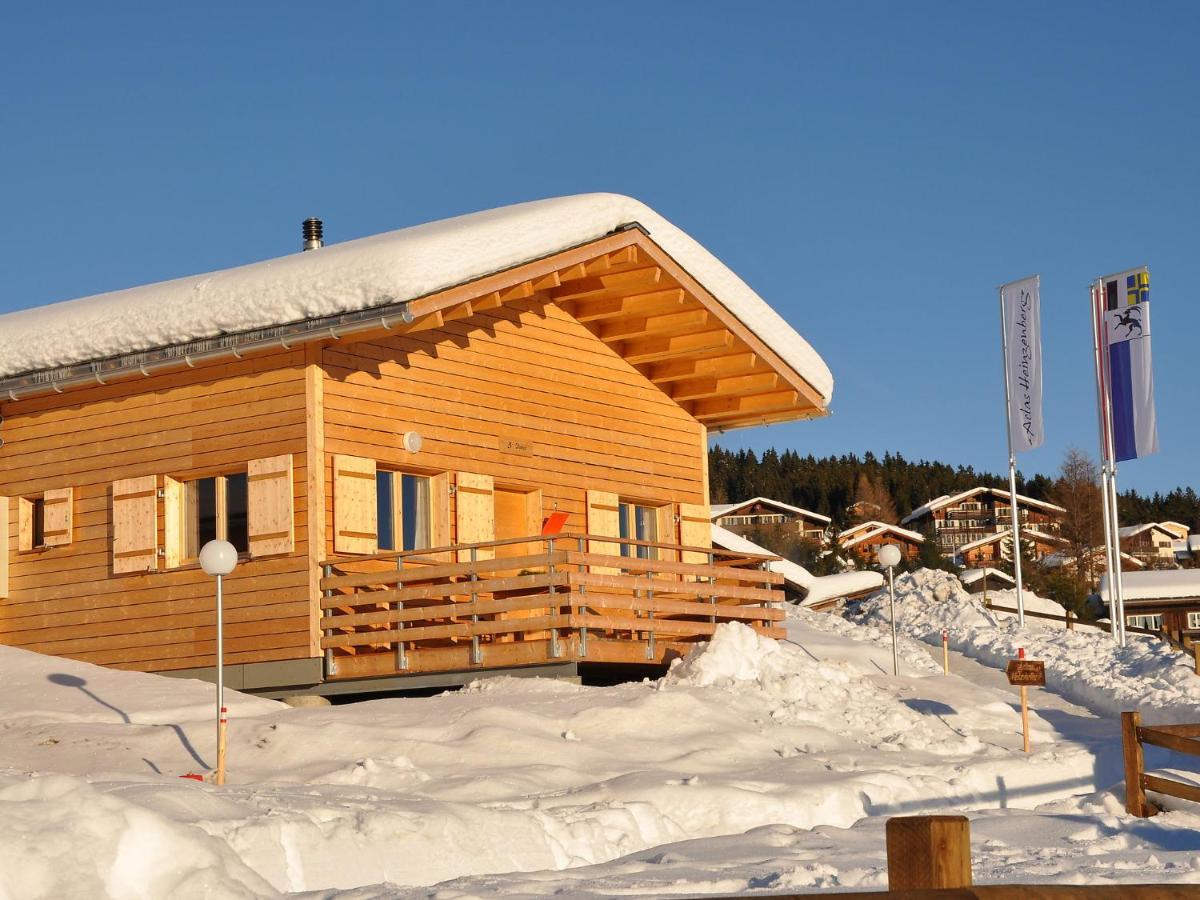 Holiday home Holiday Home Komfort Aclas Maiensaess Resort-1 By Interhome Urmein