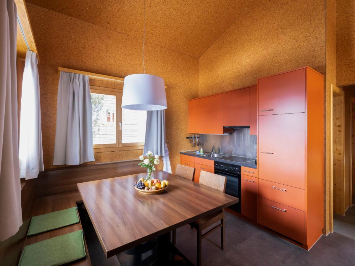 Holiday home Holiday Home Komfort Aclas Maiensaess Resort-1 By Interhome *